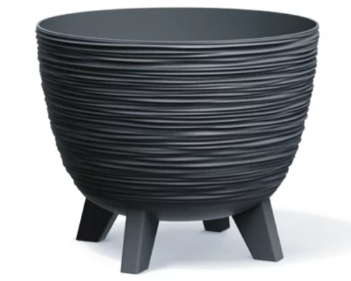 Antracytowa okrągła donica na nóżkach Furu Round o średnicy 39,5 cm na białym tle.
