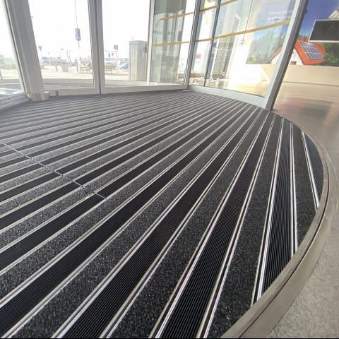 Wycieraczka Systemowa łódź realizacja ikea.jpg