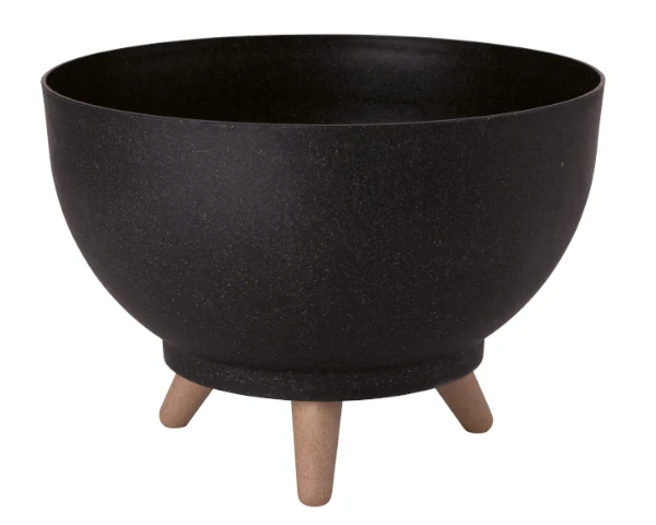 Czarna matowa doniczka Satina na nóżkach o średnicy 24 cm marki Form-Plastic na białym tle.