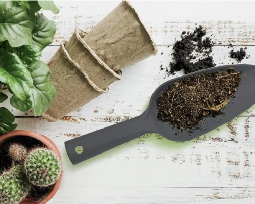 lopatka-ogrodowa-z-miarka-do-grzadek-Respana-R-Scoop-2-aranzacja