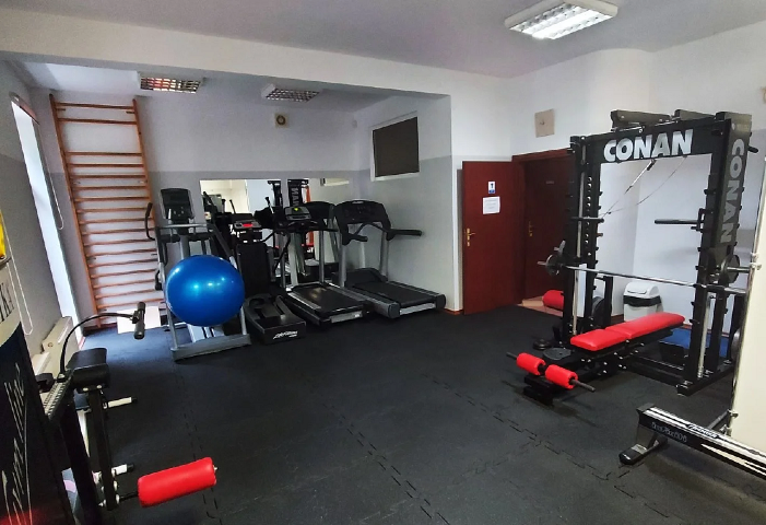 Mata do siłowni 15 mm puzzle czarne 100x100 cm