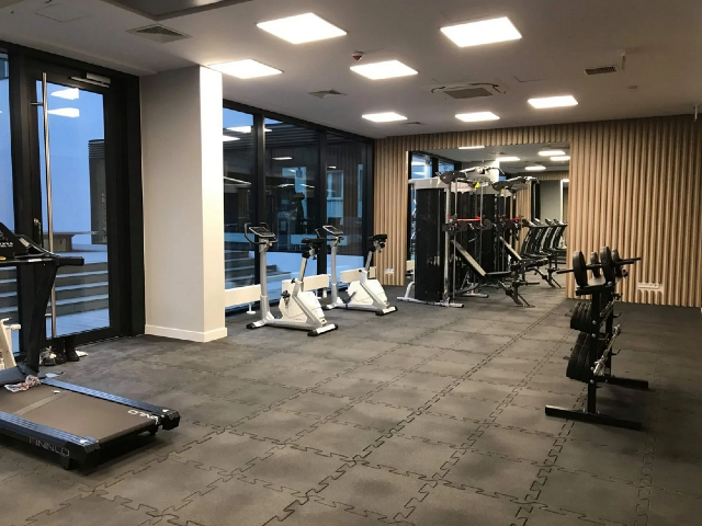 Mata do siłowni 25 mm puzzle czarne 100x100 cm