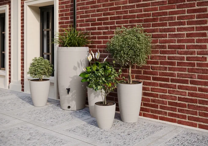 Rodzina Gobi zbiornik na deszczowke oraz doniczki i donice ogrodowe aranzacja