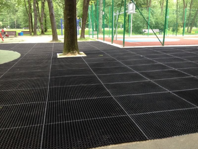 mata-przerostowa-na-place-zabaw-aranz