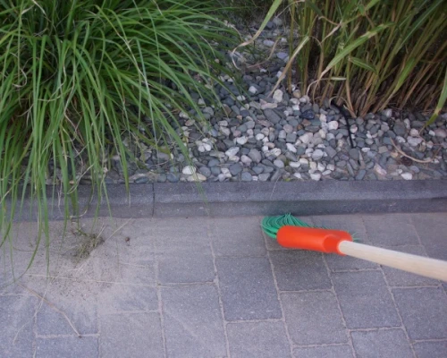 miotla-premium-z-systemem-klik-ramp-sprzatanie-waskich-miejsc