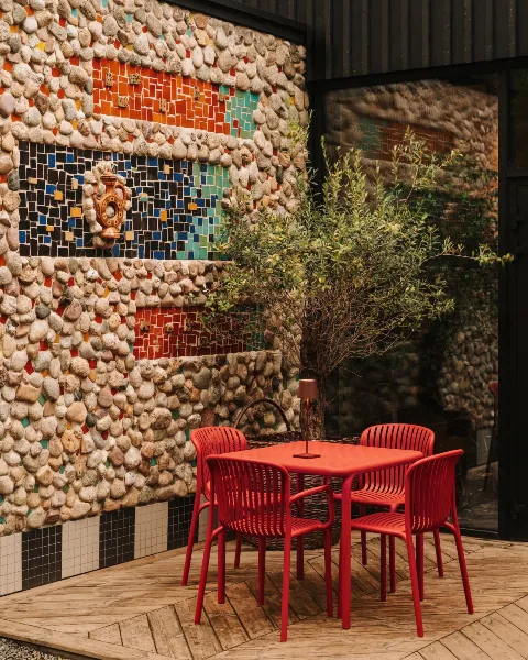stol do restauracji czerwony retro red Brene