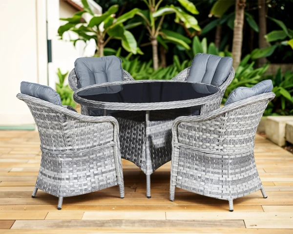 meble-na-balkon-z-rattanu-syntetycznego-szare-aranzacja