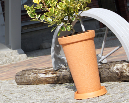 Podstawka doniczki aranżacja na tarasie