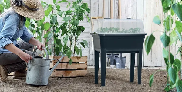 szklarnia domowa na nogach respana planter ecoline set aranżacja
