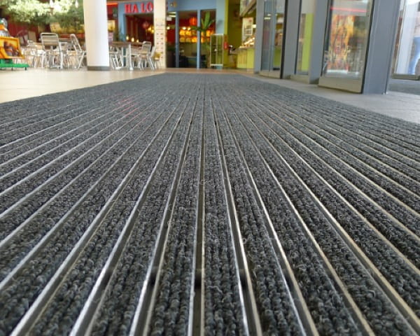 wycieraczka-aluminiowa-torun-realizacja