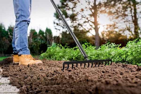 Metalowe grabie ogrodowe uniwersalne 14 zębów 154 cm BASIC