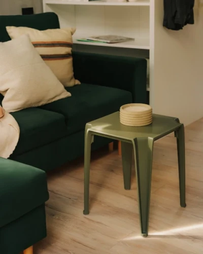 stoliczek-lottie-ferne-aranzacja-w-salonie