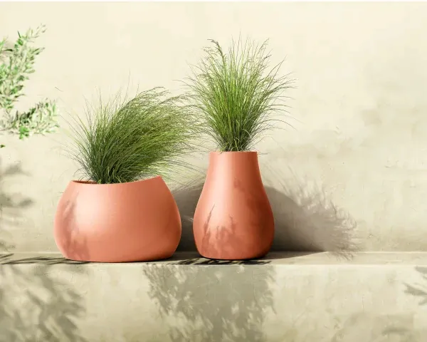 donica dekoracyjna Evolia terakota aranzacja z roslinami