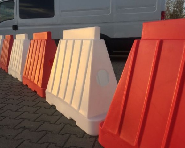 bariera-tradi-bialo-czerwone-pasy-prezentacja-ustawienia