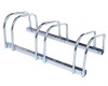 Stojak na 3 rowery metalowy ocynkowany 70 x 33 x 27 cm prezentacja tyłu
