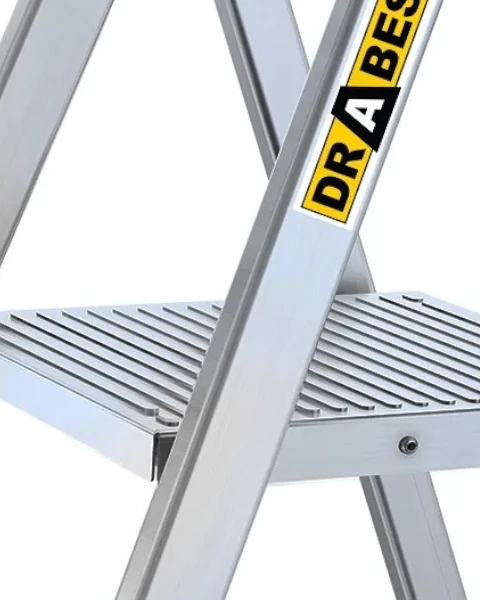 drabina-aluminiowa-jednostronna-4-stopniowa-detal-podest.webp