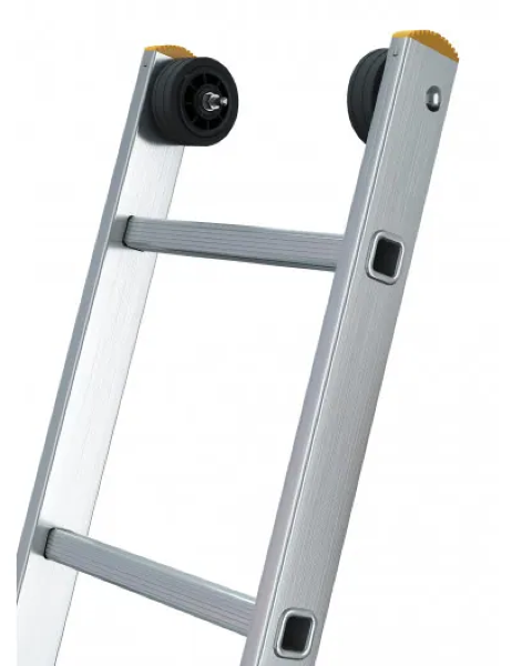 Drabina 3-elementowa 3x7 stopni profesjonalna 150 kg - detal kółka zabezpieczające elewację