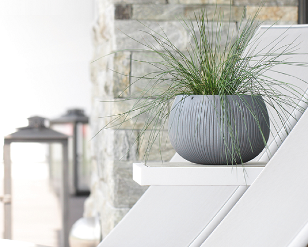 doniczka kulista z wkładem 1,4 litra czarny beton Beton Bowl