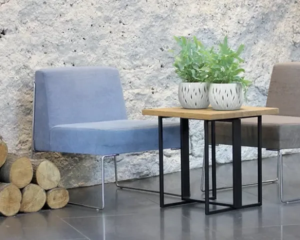 doniczki okragle z wkladem prosperplast sandy bowl prezentacja na stole
