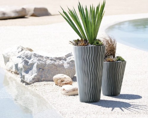 Donica wysoka z wkładem Sandy - aranżacja z roślinami