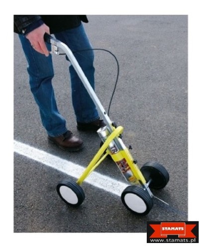 farba-w-sprayu-do-malowania-linii-tracing-plus-w-kolorze-czerwonym-zastosowanie