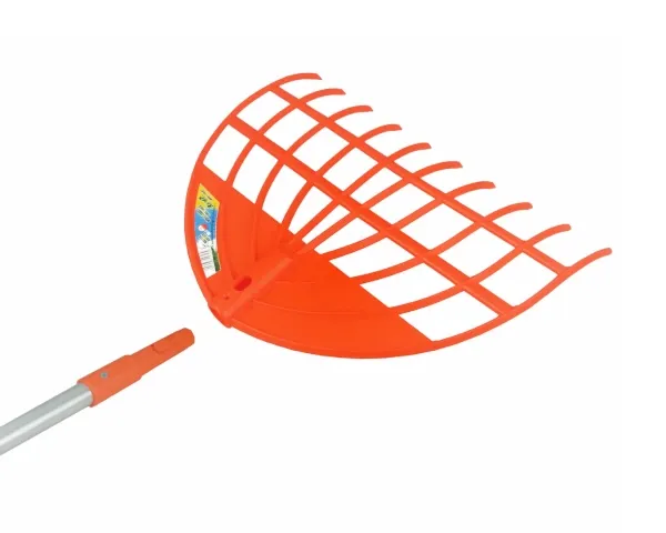 grabie do liści wzmocnione 42 cm Klik Ramp - prezentacja połączenia z trzonkiem KLIK