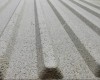 zdjęcie w makro betonowej wpuszczanej płyty peronowej