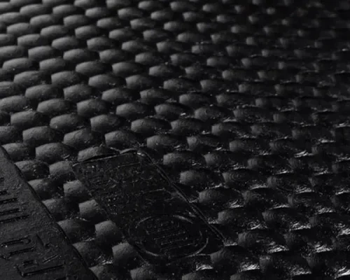 Mata gumowa puzzlowa do budynków inwentarskich DB 2.1 110 x 160 cm - powierzchnia górna