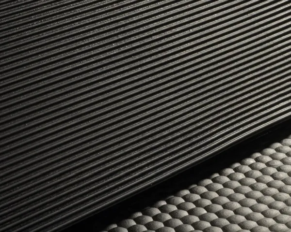 mata gumowa dla zwierząt hodowlanych 120 x 200 cm Alley Mat DB 2.4 - powierzchnia spodnia