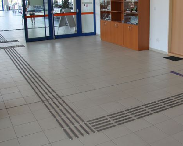 listwa-prowadzaca-pomieszczenie-aranzacja