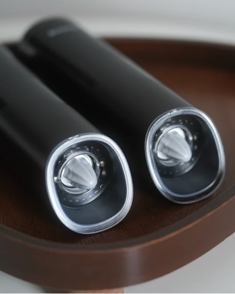 mlynek-do-pieprzu-i-soli-na-baterie-huslog-aranzacja