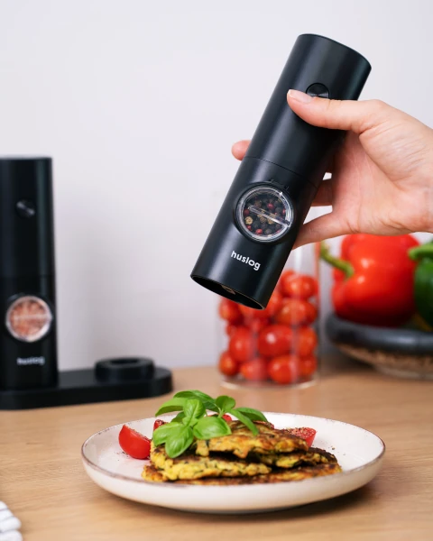 mlynki-do-soli-i-pieprzu-z-podstawka-huslog-sposob-uzycia